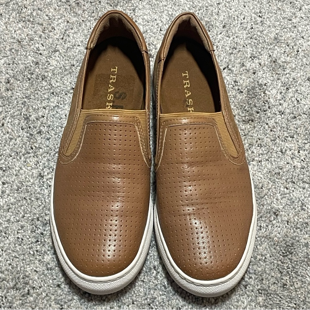 Trask Lillian Slip-On Leather Flat/Sneaker w/ Metallic Accents - Womens 7